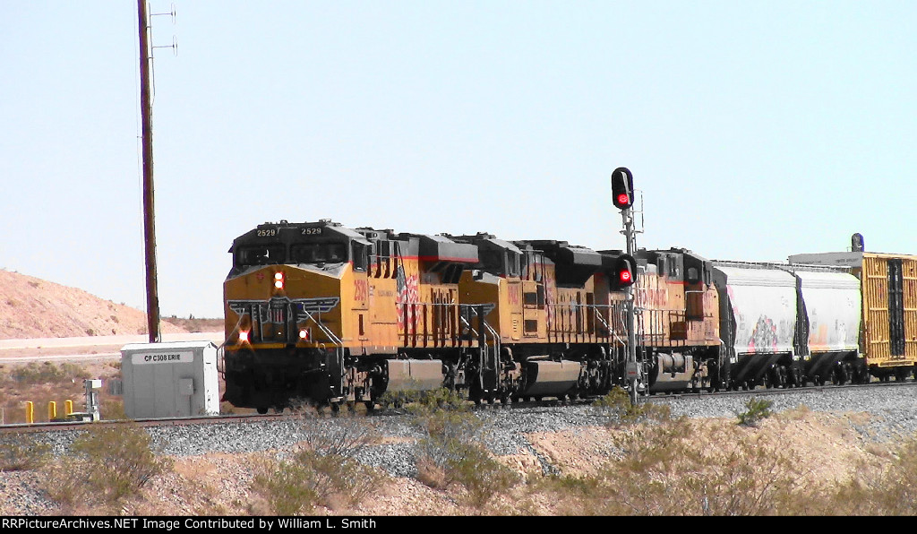 WB Manifest Frt at Erie NV -3